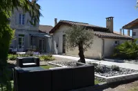 Domaine de Quittignan Brillette Hotels in Avensan