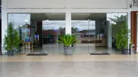 Ladja Hotel Sintang Hotels in Ladang