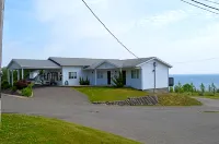 Hôtel Maison Blanche Hotels in Bonaventure