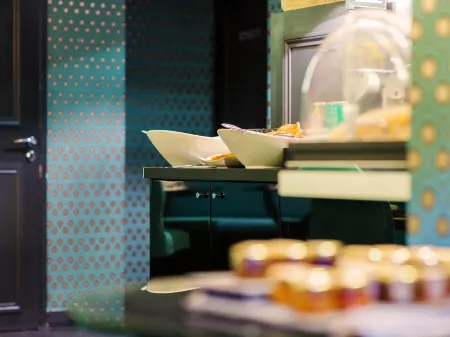 Monceau Elysées Отели рядом с достопримечательностью «Плейель»