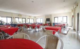 Reddoorz Premium @ Bukit Damai Indah