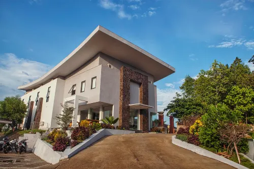 Krakatau Kahai Beach Hotel Hotel di Kalianda