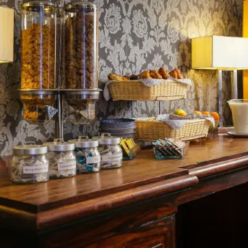 Clifden House by Nina
