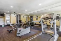 Quality Inn & Suites Vacaville - Gym