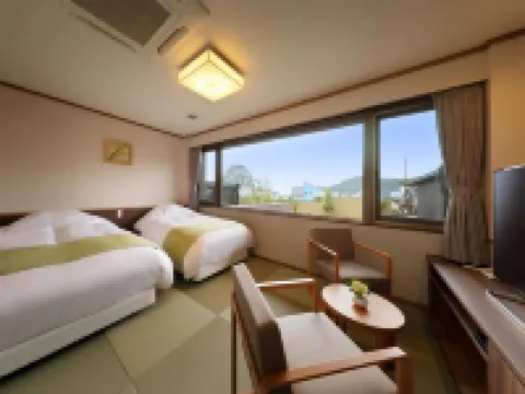 Ryokusuitei Katsuura Bekkan Suika Hotels near Ubara Beach