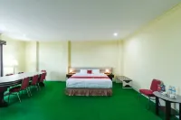 RedDoorz @ Brother Homestay Kupang Hotels in Kelapa Lima