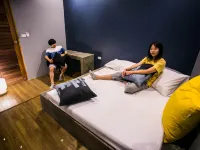 Silom Space Hostel Các khách sạn gần Ga MRT Silom
