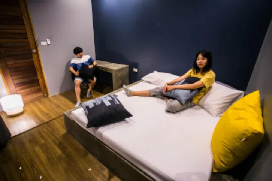 Silom Space Hostel