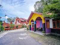 Hotel O Taman Wisata Iman II Near Taman Wisata Iman Sitinjo Hotels in Dairi Regency