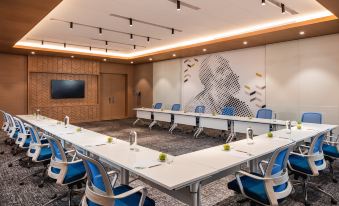 Holiday Inn & Suites Dubai Science Park
