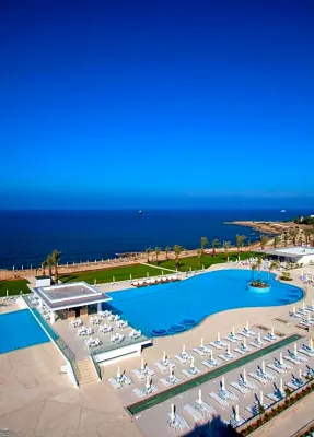 King Evelthon Beach Hotel & Resort