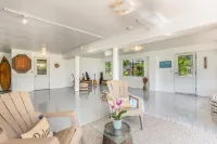 Hanalei Palms 2 Bedroom Home by RedAwning