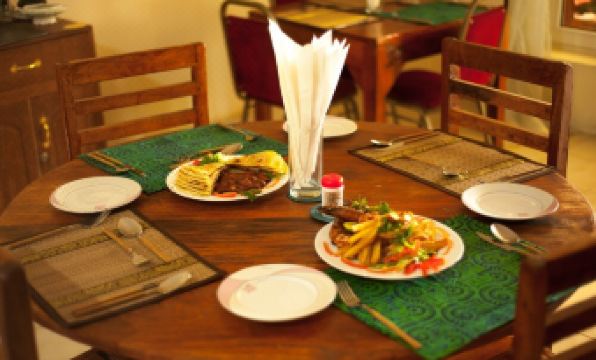 Bwejuu Beach Palm Villa - Housity