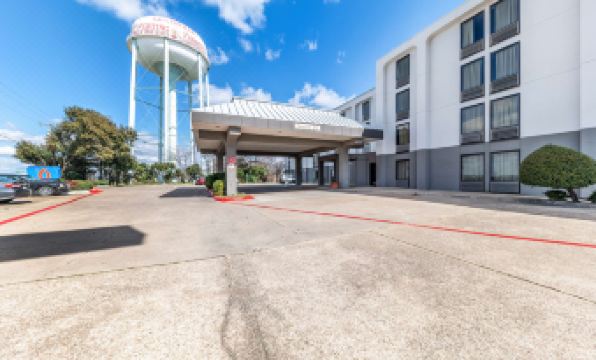 Motel 6 Lewisville, TX - Medical City