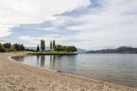 Super 8 by Wyndham Kelowna BC