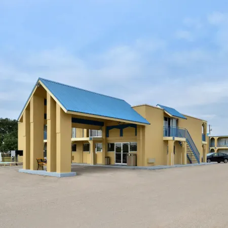Americas Best Value Inn Schulenburg