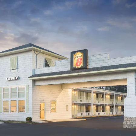 Super 8 by Wyndham Kingsland I-95/Naval Base Area Отели в г. Кингсленд