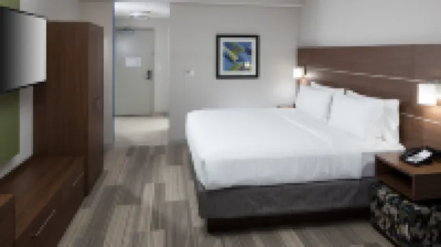 Holiday Inn Express & Suites ORLANDO AT SEAWORLD by IHG