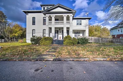 Historic Family Home 2 Mi to Lake Erie and Zoo! Hotels near Warner Theatre