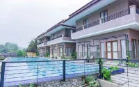 Bumi Gumati Resort & Convention - Pools