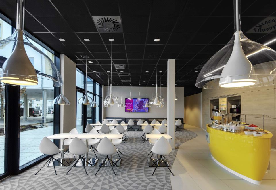 프라이즈 바이 래디슨 라운지