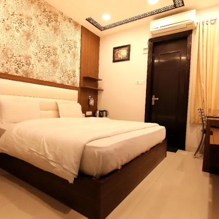 Hotel Seven Junction