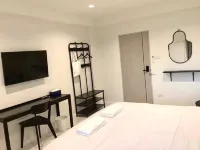 Ikkyu 2 Hotels in Ang Thong