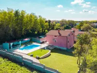Villa Laura - Homestays
