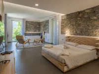 Lacum Lux Resort Hotels in Perledo