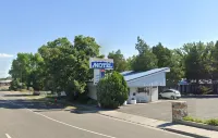 Majestic Rockies Motel - Hot Tub