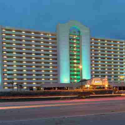 Radisson Suite Hotel Oceanfront Hotel Exterior