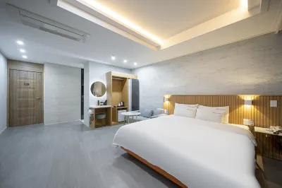 Changwon Masan Hapseongdong WA Hotels in Masanhoewon-gu