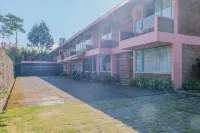 RedDoorz Syariah Near Kopeng Treetop Adventure