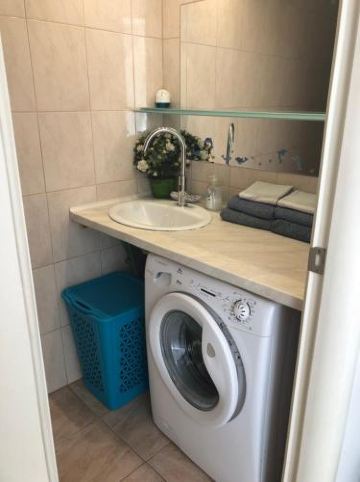 Apartment Lily Photo