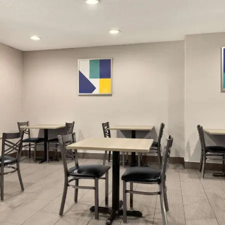 Microtel Inn & Suites by Wyndham Florence/Cincinnati Airport