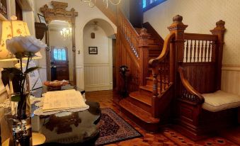 Downen House Bed & Breakfast