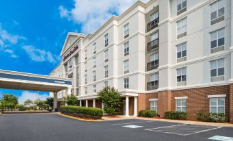 Hampton Inn & Suites Fredericksburg-at Celebrate Virginia