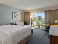 Sonesta Select San Francisco Airport Oyster Point Waterfront Hotels near Cow Palace