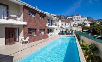 Studio in Camps Bay - 40m from Beach