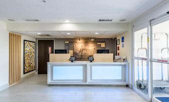 Holiday Inn Express & Suites Bastrop