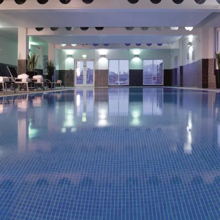 Macdonald Old England Hotel and Spa