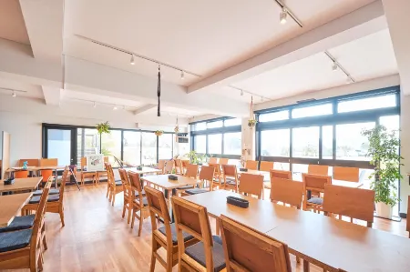 J-Hoppers Lake Biwa Guesthouse