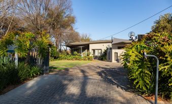 Glen Maine Guest House & Self-Catering, Menlyn, Lynnwood Glen