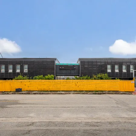 Buan Gyeokpo Some Hotel Отели рядом с достопримечательностью «Храм Нэсоса»