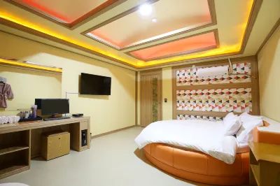 Yesan Spatel Hotels near Yesan Station