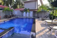 Majestic Beach Comforts - Swimmingpools