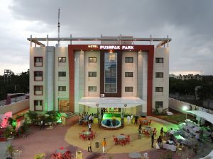 Hotel Pushpak Park