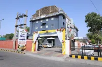 Cosmopolitan Hotel Hotels near Shri Hanuman Temple Barnau