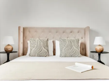 Sanders Premier - Nice 2 Bdr. Apt. with Balcony