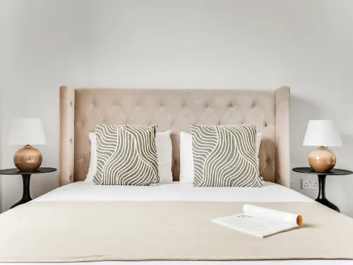 Sanders Premier - Nice 2 Bdr. Apt. with Balcony